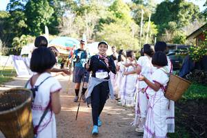 BIB: 3215
                            <button type="button" onclick="openModal(19031579)" class="btn btn-primary btn-sm float-right btn-popup" data-toggle="modal" data-target=".modal-high-quality">
                        <i class="fas fa-shopping-cart"></i> Add to Cart
                    </button>
                                            <button type="button" onclick="isThisMe(19031579, true)" class="btn btn-success btn-sm float-right btn-popup btn-isme hidden" data-toggle="tooltip" data-placement="bottom" title="นี่คือรูปของคุณใช่ไหม คลิกที่นี่เพื่อเอาเข้าอัลบั้ม">
                        <i class="fas fa-plus"></i> Add to album
                    </button>
                    <button type="button" onclick="isThisMe(19031579, false)" class="btn btn-warning btn-sm float-right btn-popup btn-isnotme hidden">
                        <i class="fas fa-ban"></i> Remove from album
                    </button>